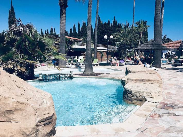 Camping voor 4 personen, met kinderzwembad in Frejus