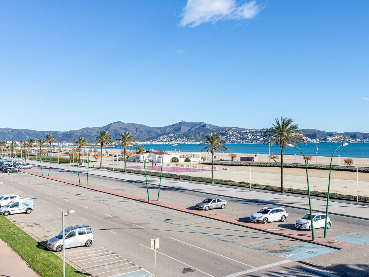 Apartamento entero, Apartamento luminoso frente al mar en Empuriabrava, ideal para 6 personas y familias in Ampuriabrava, Alt Empordà