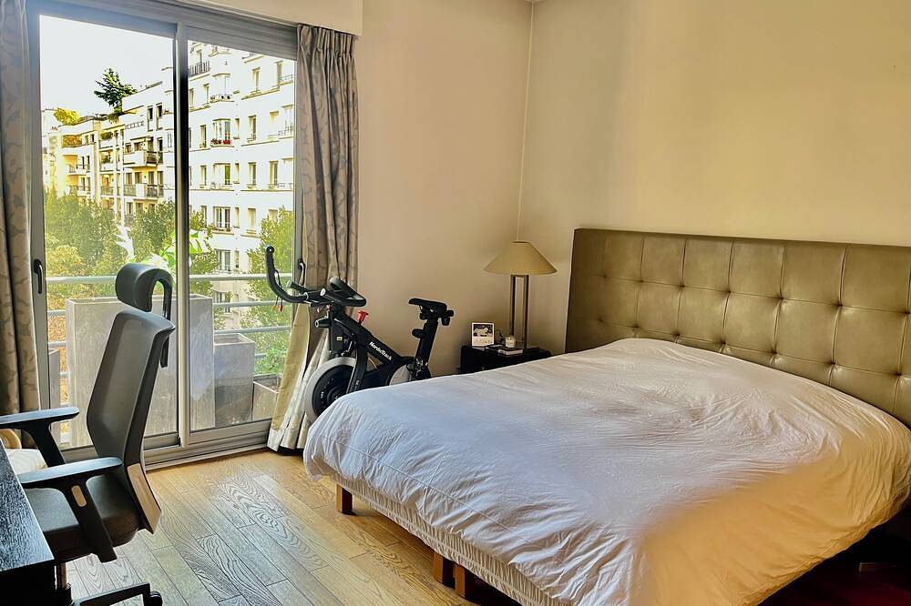 Entire apartment, Apartment for rent in a spacious, relaxing setting in Neuilly-sur-Seine, Hauts-de-Seine