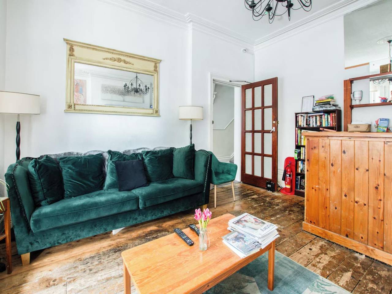 Oyo The Lodge Bournemouth Standard Double Room in Bournemouth, South West England