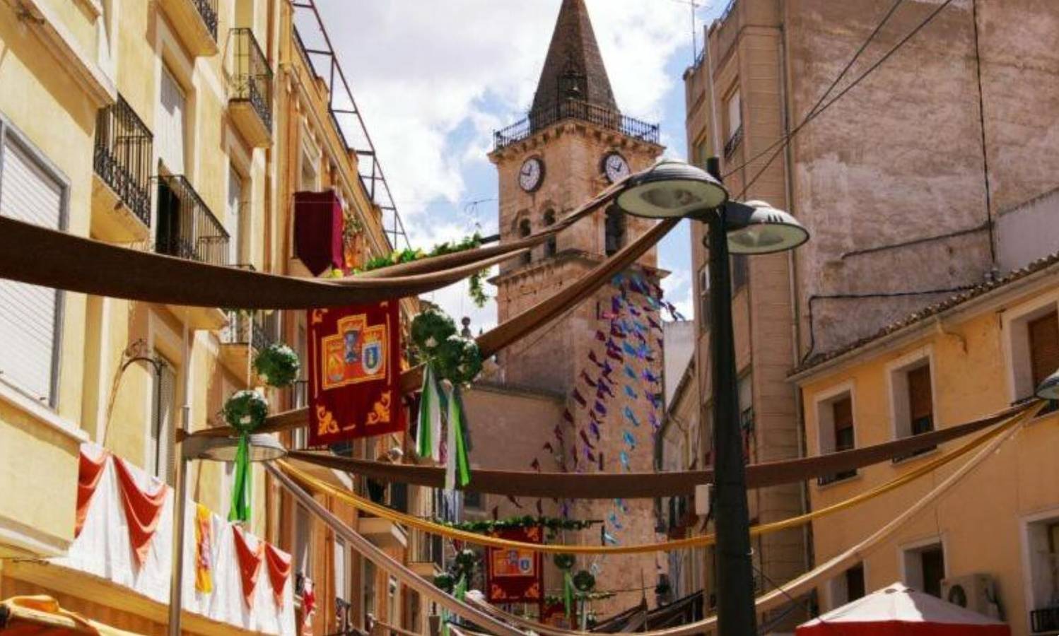 Appartement entier, Appartement 'La Morada De La Cerveza Standard' avec balcon, Wi-Fi et climatisation in Villena, Alicante l'intérieur des terres