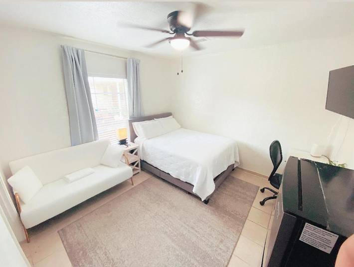 Maison d’hôte pour 2 personnes, avec jardin, animaux acceptés à Houston