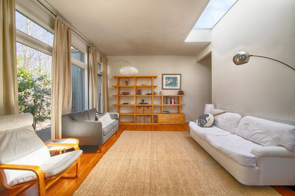 Lichtdurchfluteter Architekt entwarf ein modernistisches Haus in Noyack, Hamptons