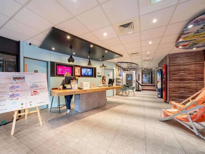 Hotel para 2 personas, con vistas además de piscina y jardín - 1