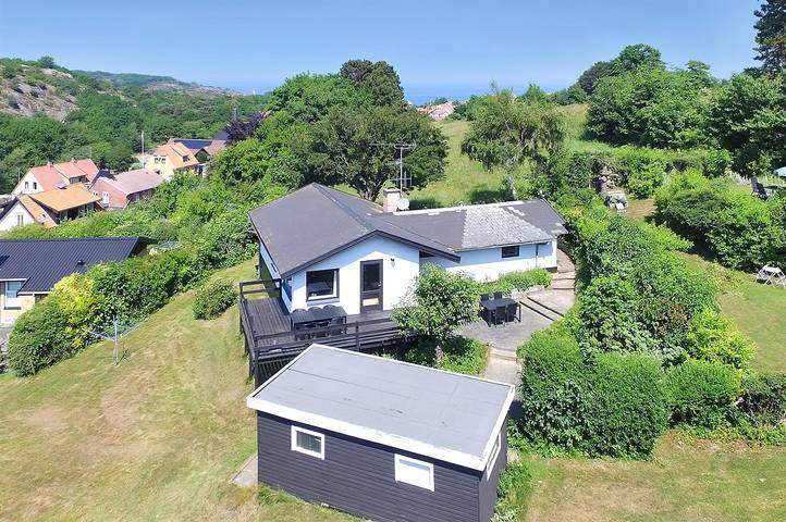 Ferieudlejning for 6 personer, med terrasse i Sandvig