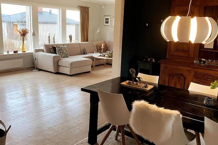 Villa für 8 Personen, mit Ausblick und Garten sowie Seeblick und Sauna - 1