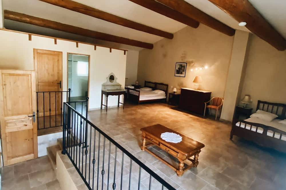 Provencal in Salon De Provence Kampagne in Salon-de-Provence, Mittelmeerküste (Frankreich)