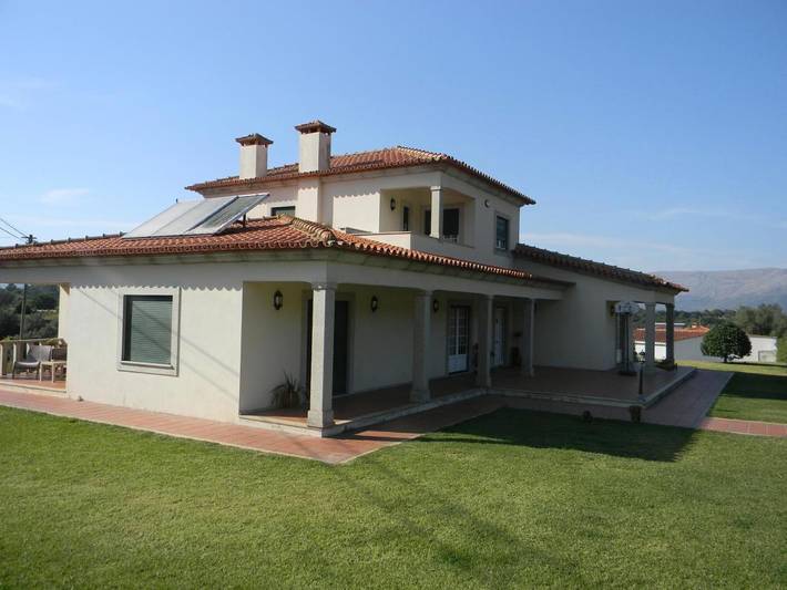 Gîte pour 8 personnes, avec Terrasse ainsi que Jardin et Piscine dans Geraz Do Lima - 3