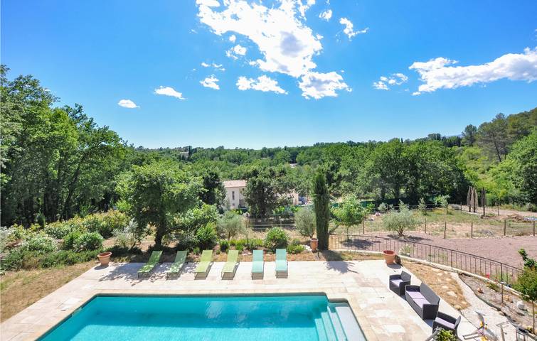 Location de vacances pour 6 personnes, avec terrasse, animaux acceptés à Montauroux - 3