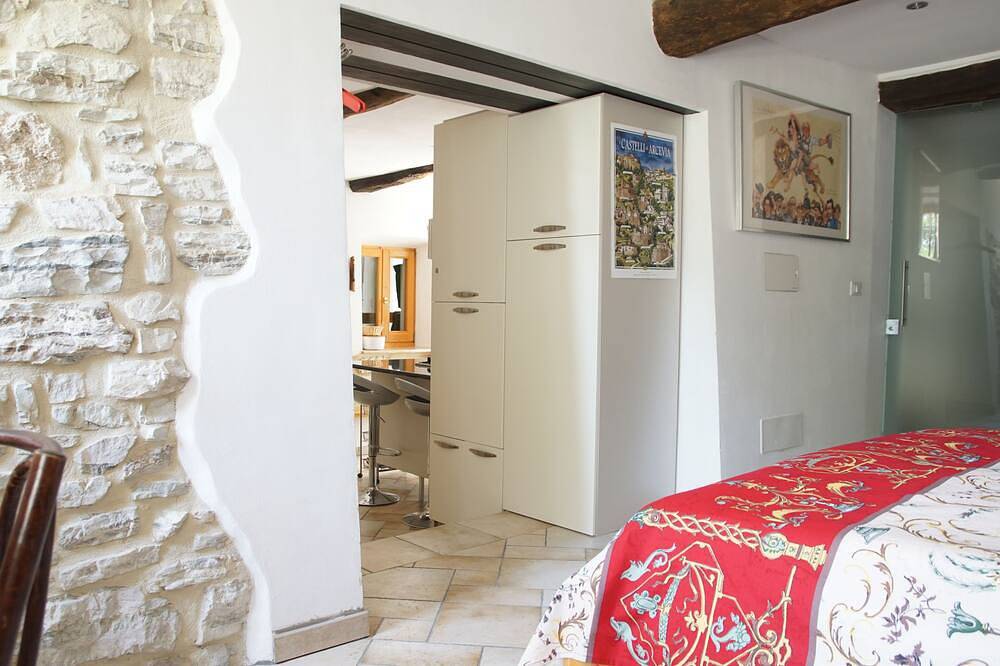 Ganze Wohnung, Im Naturpark: Küche, Wlan, Panorma, Garten, Terrassen, Kamin, Design, in Arcevia, Ancona Provinz