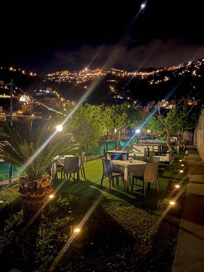 Location de vacances pour 5 personnes, avec jardin ainsi que jacuzzi et piscine à Minori - 4