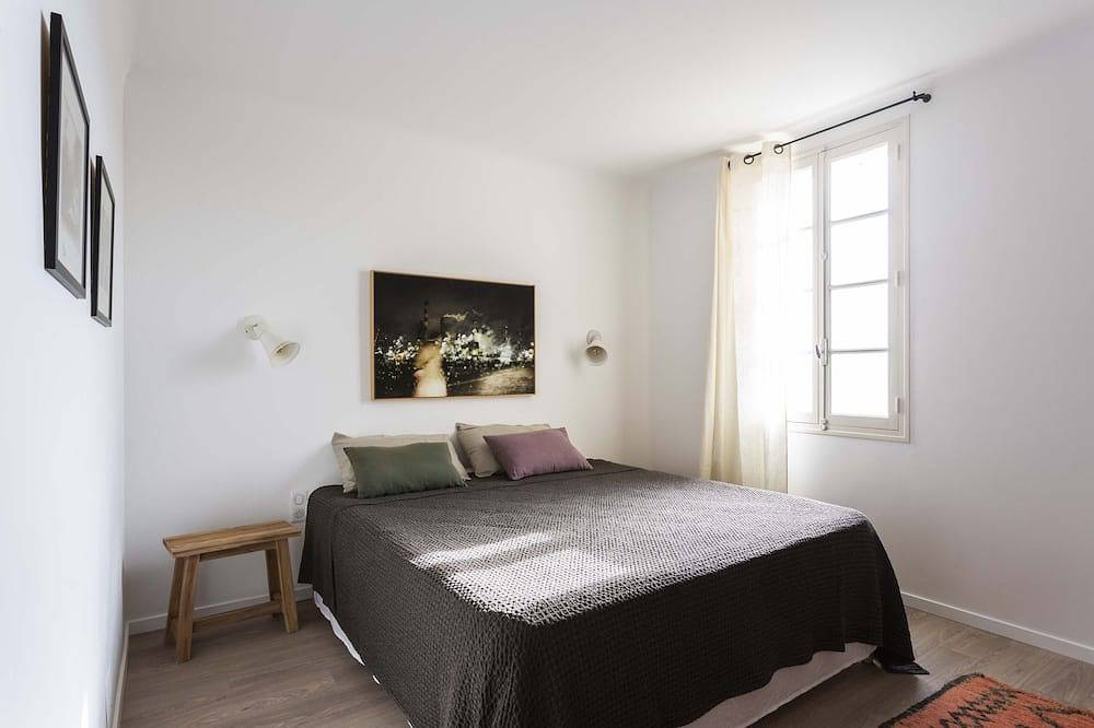 Village house with swimming pool in the Alpilles in Fontvieille, Arles und Umgebung