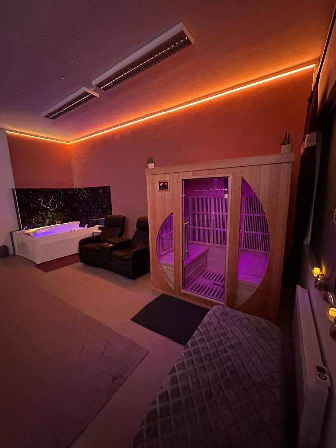 Ferienwohnung für 2 Personen, mit Whirlpool und Sauna in Cheb - 2