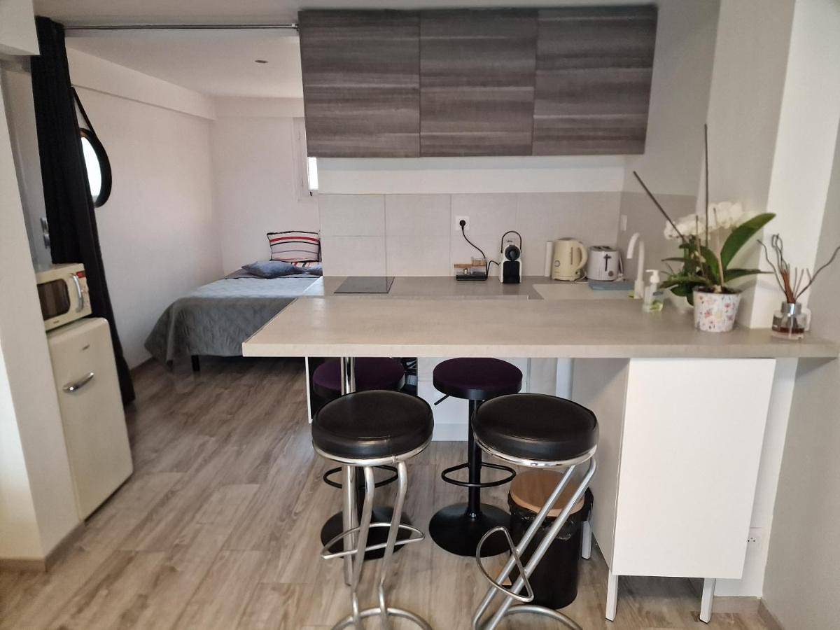 Appartement entier, Spacieux studio dans le Beaujolais in Saint-Georges-de-Reneins, Région de Villefranche-sur-Saône