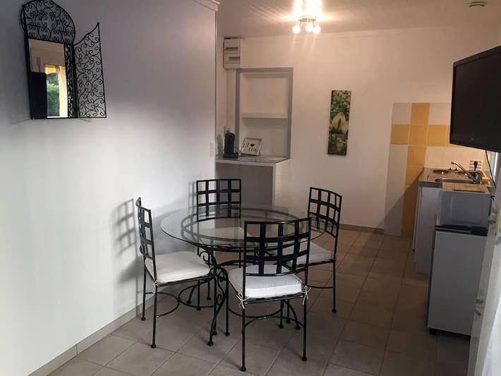Gîte pour 4 personnes, avec jardin et terrasse à Saint-André-de-Cubzac - 2