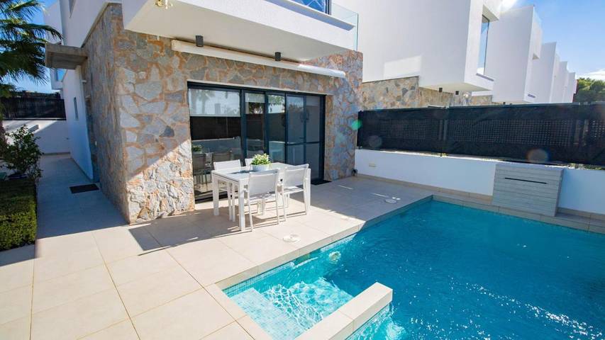 Casa rural para 6 personas, con Balcón y Terraza además de Jardín y Piscina en Pulpí