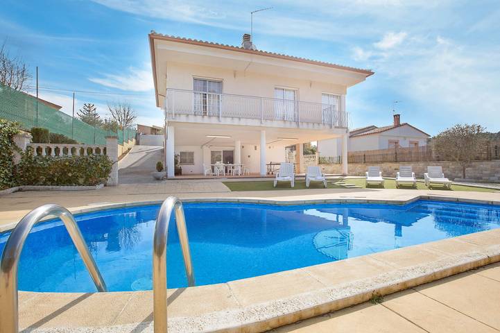 Finca für 10 Personen, mit Terrasse und Garten in Lloret de Mar
