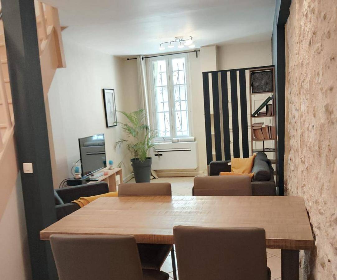 Two-Bedroom House in Avignon, Vaucluse