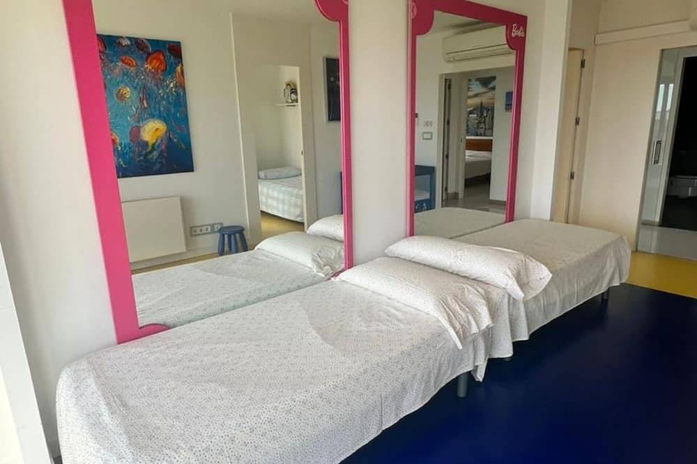 Spectacular villa with wonderful panoramic views of the sea. in Canet de Mar, Costa del Maresme