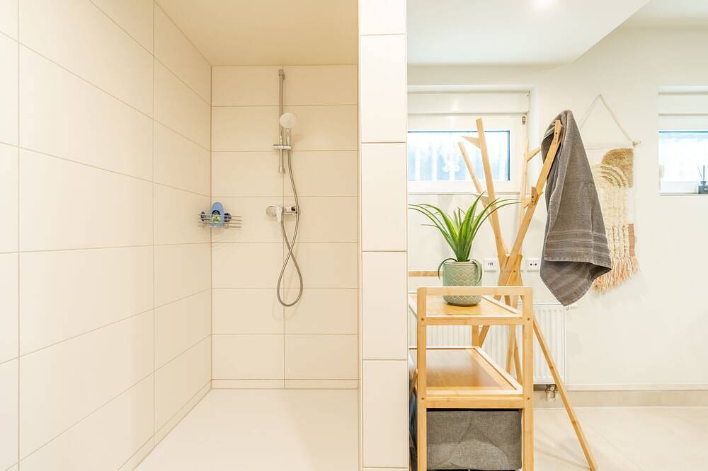 Ganze Wohnung, Große Terrasse im Grünen • Sauna • Nahe Altstadt in Weinheim, Kurpfalz