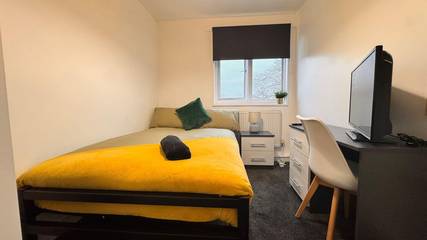 Holiday Rental for 12 People in Sheffield, South Yorkshire, Photo 3