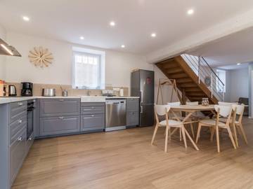 Gîte pour 6 personnes, avec terrasse et piscine dans Côte-d'Or