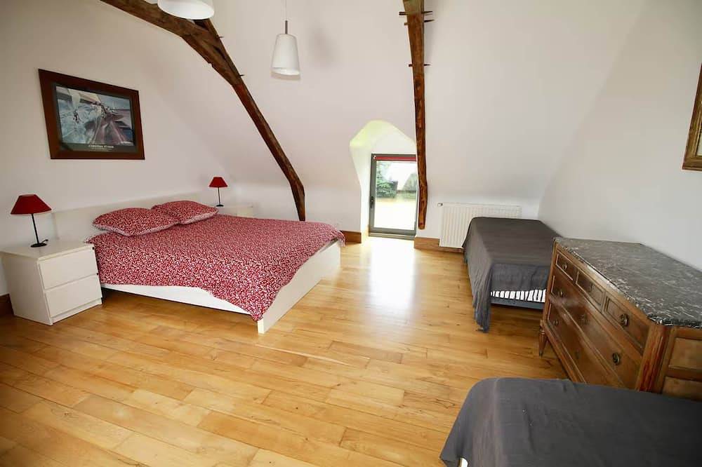 Gîte la Hunaudaye / 10 personnes in Quévert, Région de Dinan
