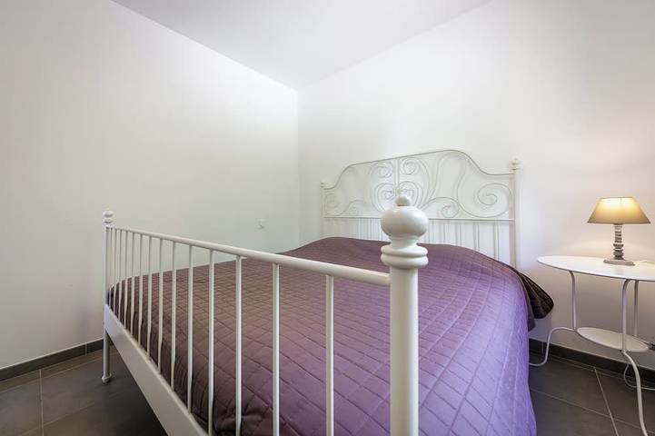 Garonne, modern home in the South of France with  private swimming pool in Pujols, Quercy