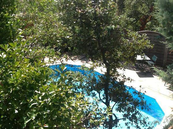 Location de vacances pour 6 personnes, avec terrasse ainsi que vue et piscine à Rousset - 3
