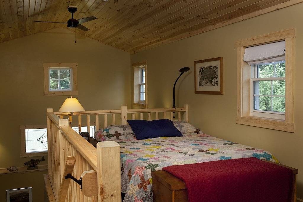 Cottage and Gardens on the Rush River in Pierce County (WI)