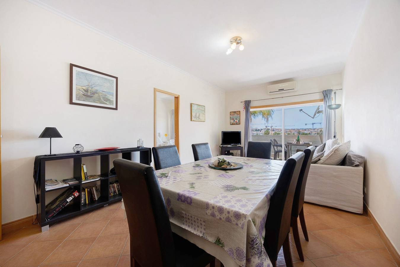 Hel lejlighed, Apartment 'Lagos Marina' with Shared Pool, Wi-Fi and Air Conditioning in São Sebastião, Lagos