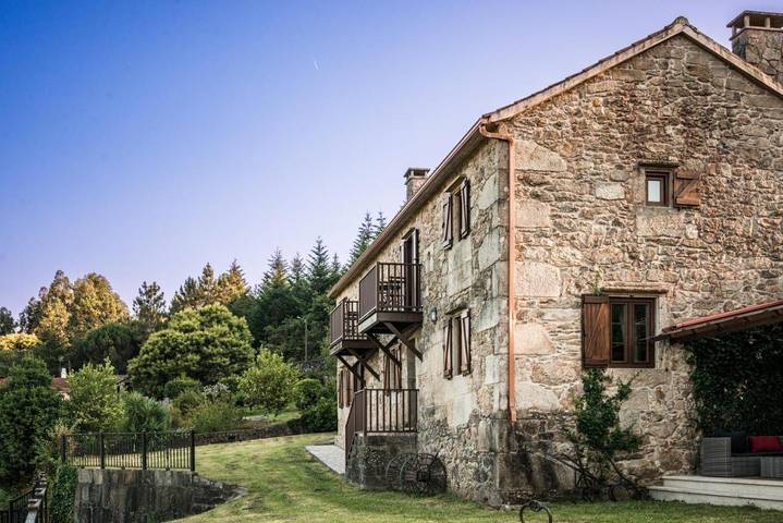 Casa rural para 14 personas, con piscina además de jardín y vistas en Comarca de Pontevedra - 3