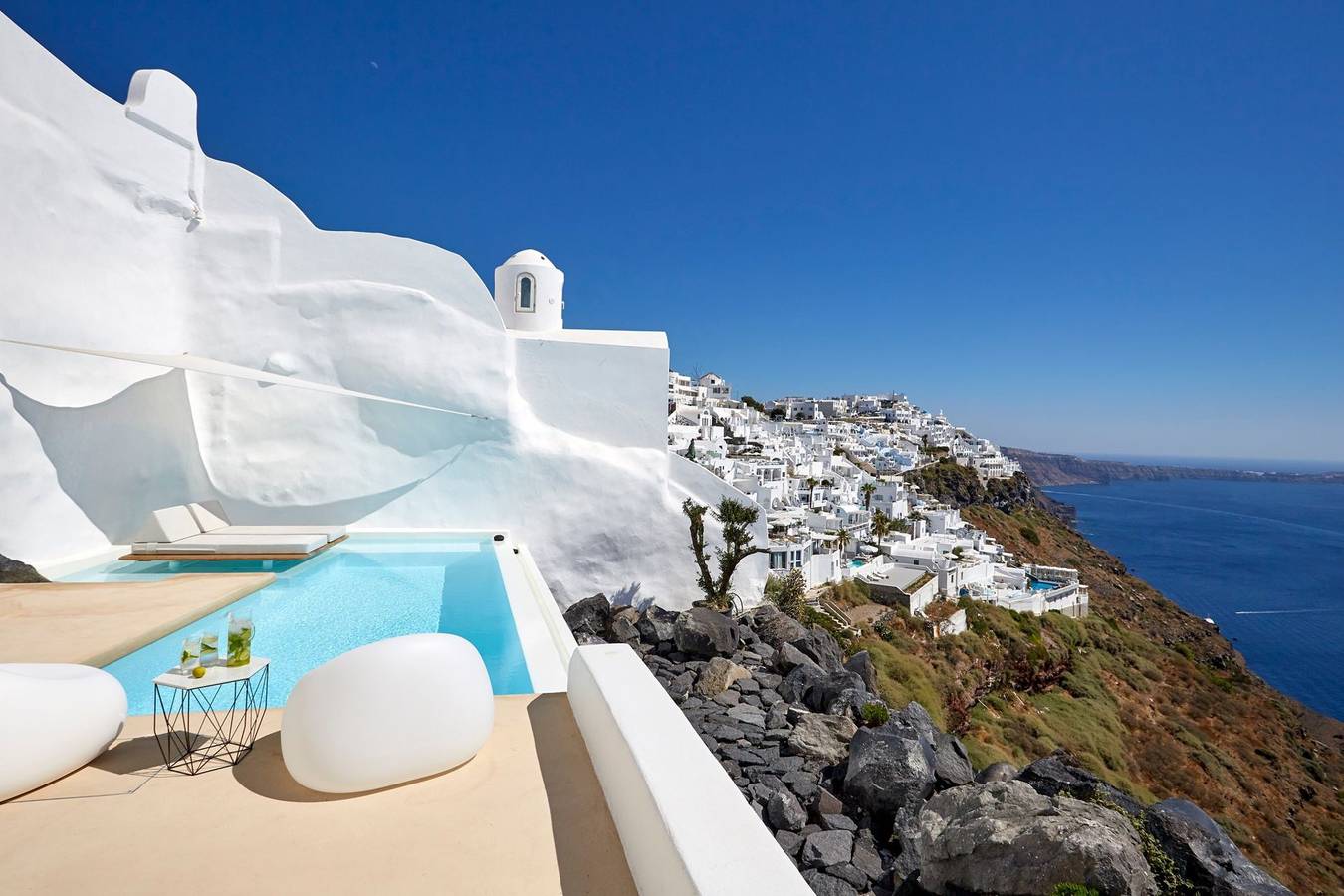 Stunning Caldera Views Villa | Short Walk to Fira | Villa Quintessence | Firostefani | Fira in Firostefani, Imerovigli