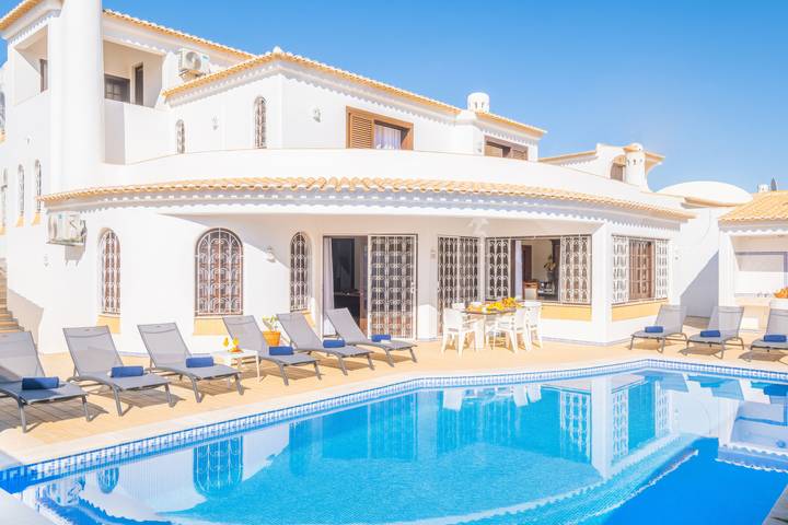 Ferienhaus für 12 Personen, mit Balkon und Terrasse sowie Garten in Albufeira - 4