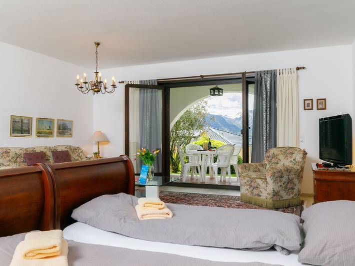Ferienwohnung für 2 Personen, mit Ausblick und Seeblick sowie Terrasse und Garten im Tessin - 4