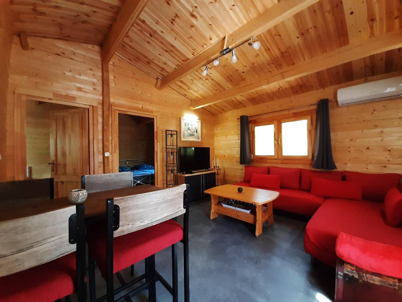 Ferienwohnung mit Terrasse und Gemeinschaftspool in São Sebastião, Lagos