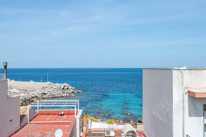 Appartamento per 5 persone, con balcone sull' Isola delle Femmine