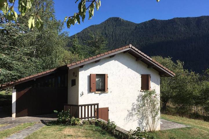 Chalet pour 8 personnes, avec Terrasse et Jardin