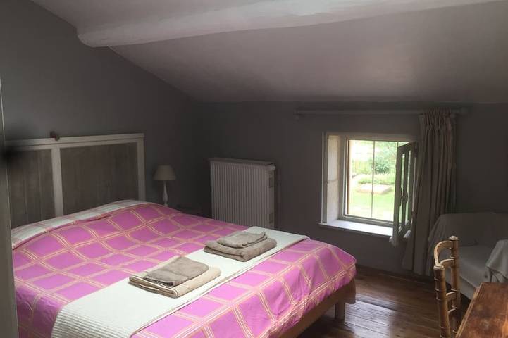 Location de vacances pour 10 personnes, avec terrasse et jardin à Nalliers - 2