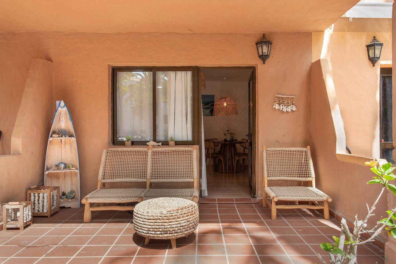 Apartamento entero, Vacaciones 'Blanca del Sol Oasis Duna' con piscina compartida, terraza privada y Wi-Fi in Corralejo, La Oliva