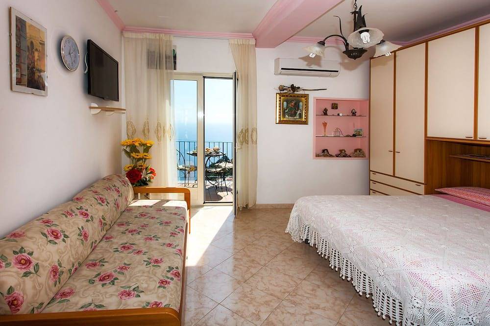 Geheel appartement, Enchanting Sea View Apartment with Terrace in Amalfi, Amalfikust