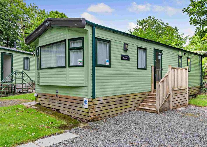 Gold 2 Caravan, slps 6, parking & decking in Bowness-on-Windermere, Lake District