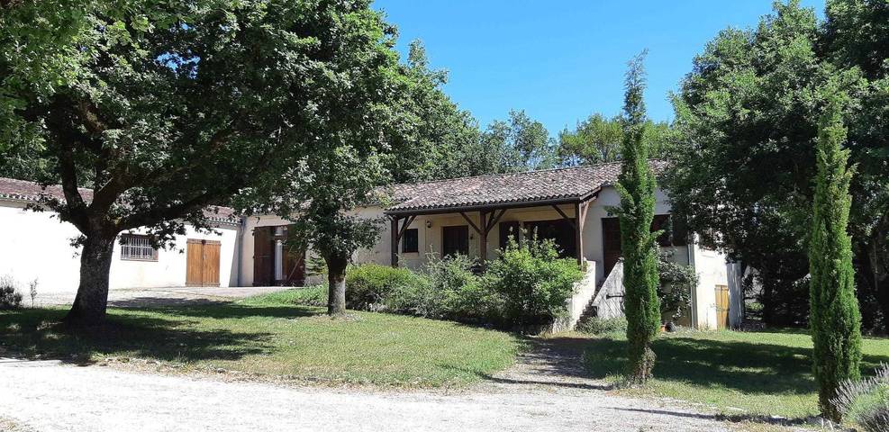 Gîte for 2 people, with garden and terrace - 1