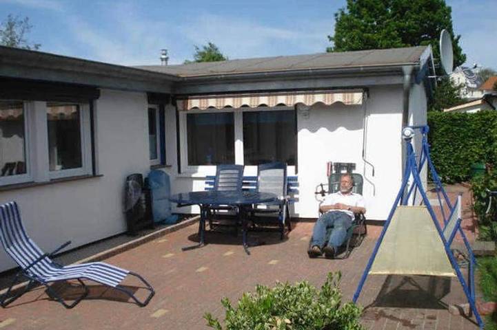 Ferienhaus für 6 Personen, mit Terrasse und Whirlpool sowie Garten