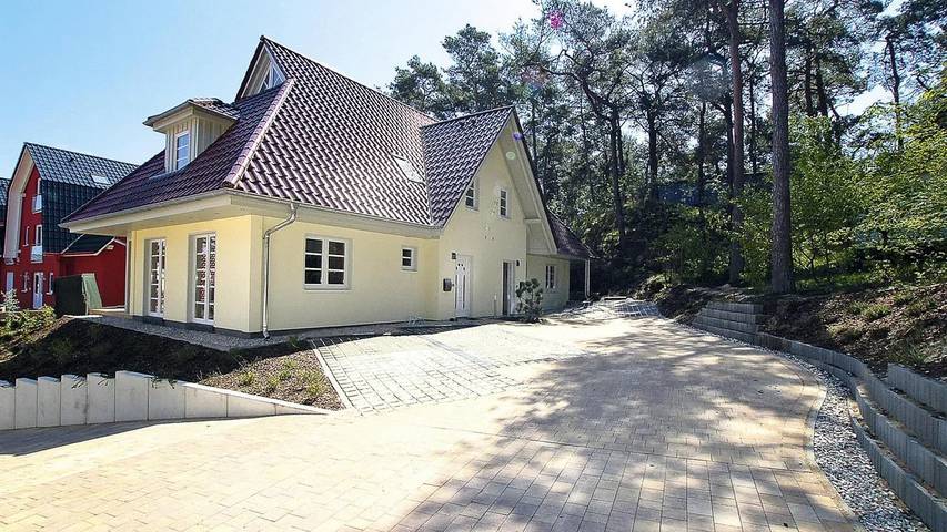 Ferienhaus für 8 Personen, mit Terrasse und Sauna in Trassenheide - 2
