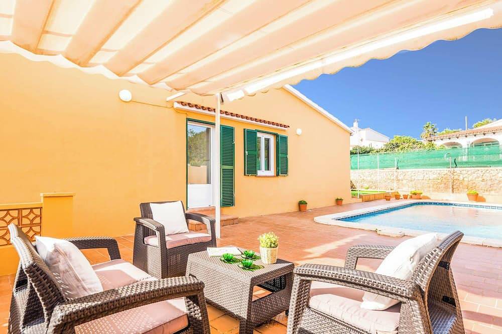 Villa Paula Punta Prima - Sleeps 5 in Punta Prima, Sant Lluís