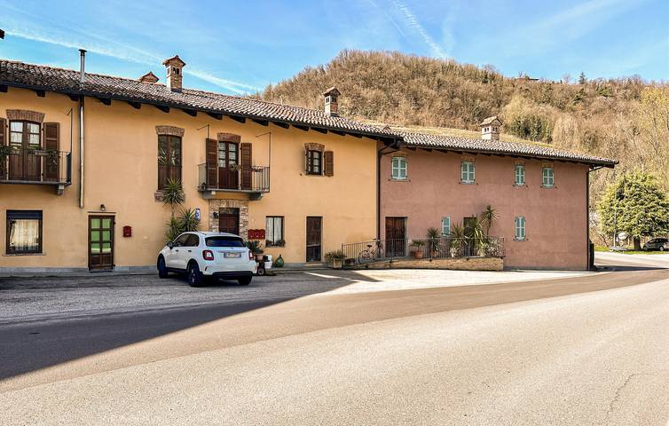 Appartamento per 4 persone, con giardino e terrazza, adatto a famiglie con bambini a Monforte d'Alba