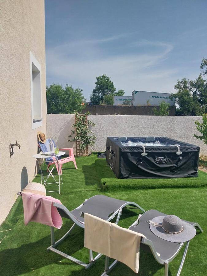 Location de vacances pour 5 personnes, avec jacuzzi ainsi que terrasse et jardin à Canet - 2