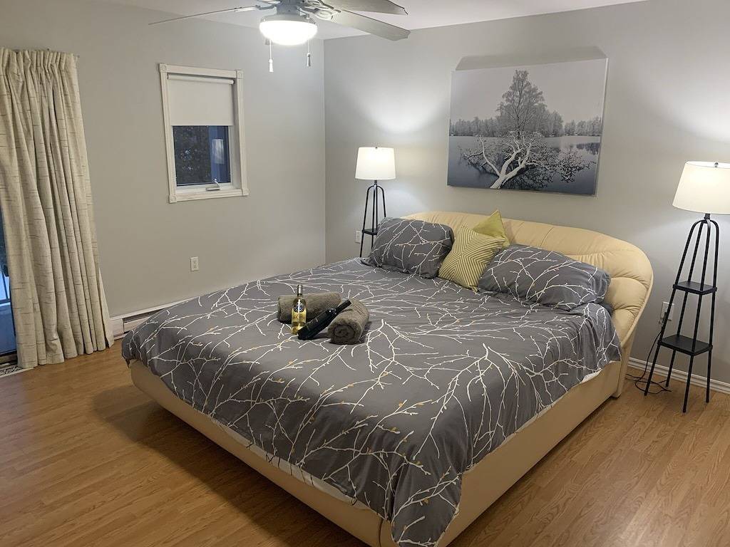 Nature's Cottage Washago - Beautiful Private Waterfront property with Hot Tub in Ramara, Huronsee (Kanada)