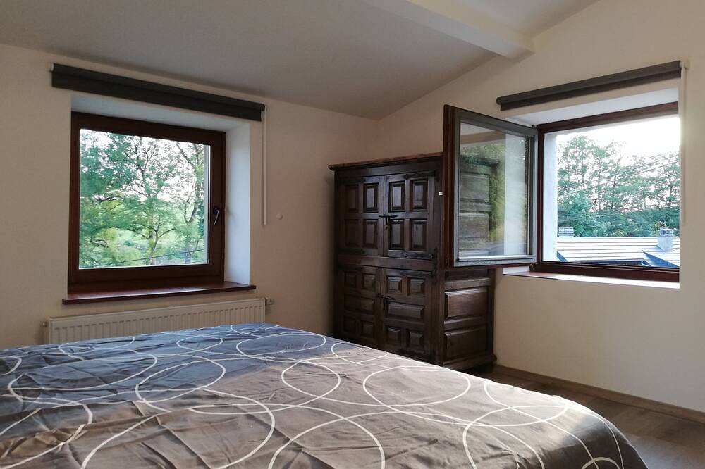 Au Vieux Gouvy: Familiale gîte, grote omheinde tuin & huisdieren welkom 🐾 in Limerlé, Gouvy